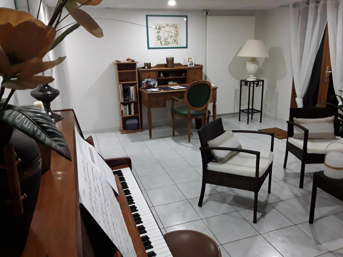 Suite Hauteurs De Vichy Creuzier-le-Vieux Экстерьер фото
