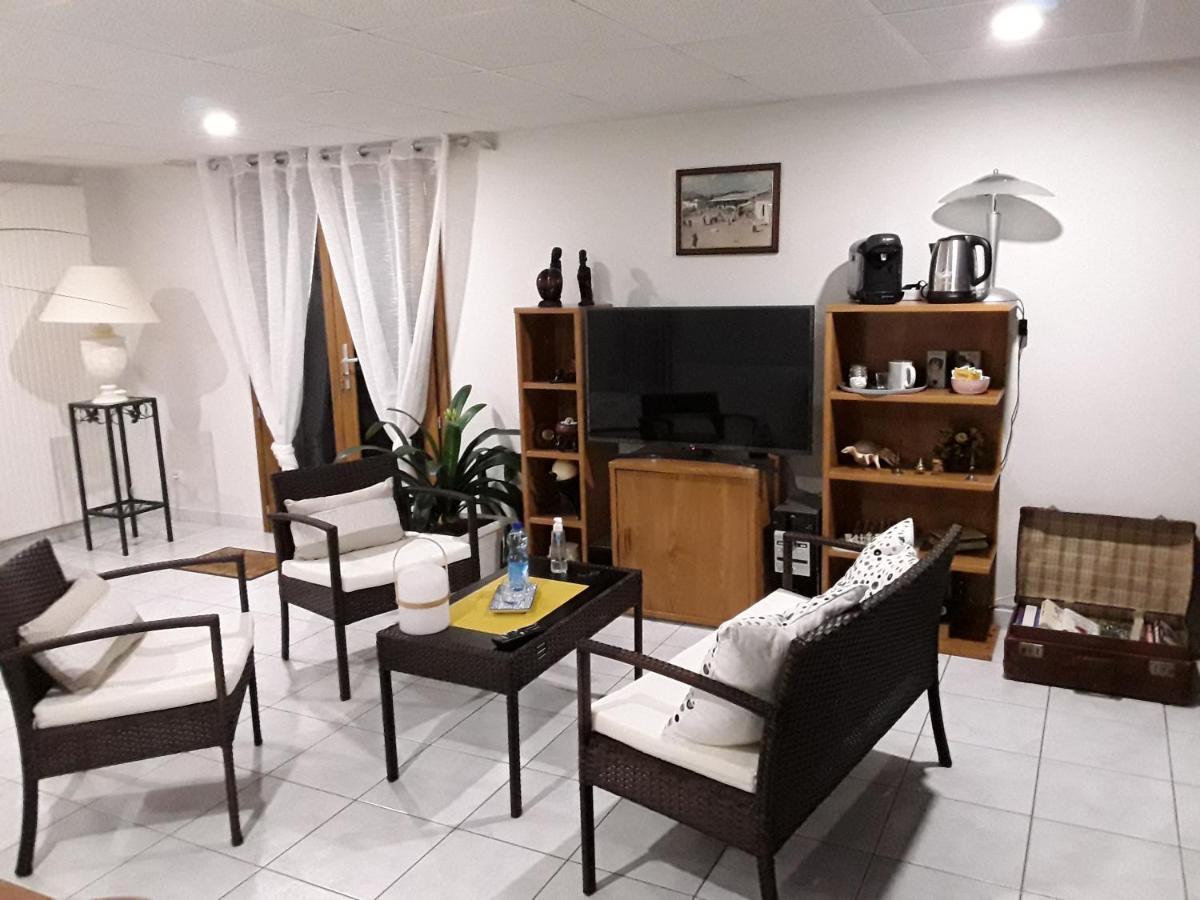 Suite Hauteurs De Vichy Creuzier-le-Vieux Экстерьер фото