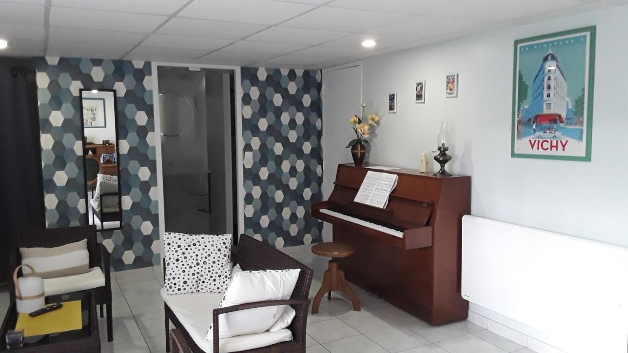 Suite Hauteurs De Vichy Creuzier-le-Vieux Экстерьер фото